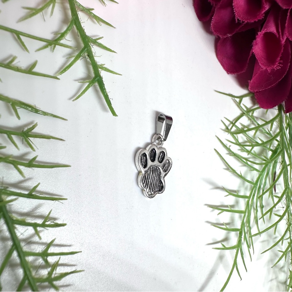 NEW⚜️ Silver Plated Paw Print Pendant Charm - Picture 4 of 5